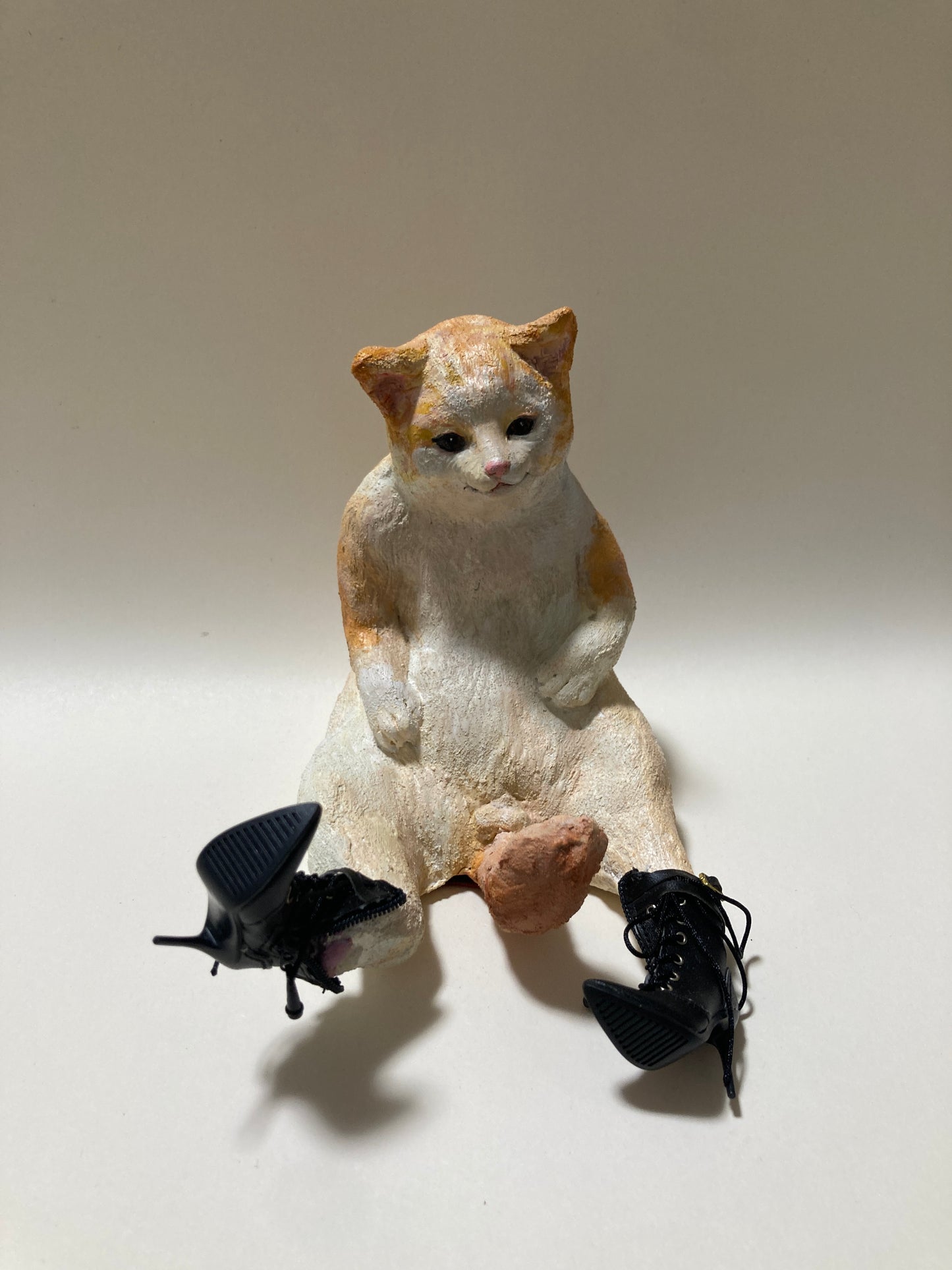 井口エリー Cat in Boot 15
