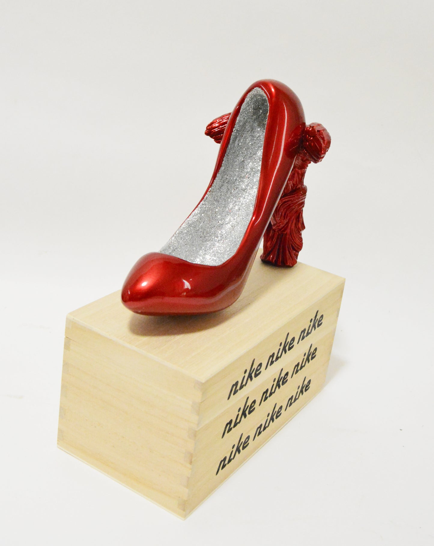 Eri Iguchi Nike's Highheel Red Version