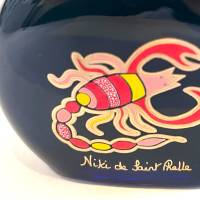 ニキ・ド・サンファル Niki de Saint Phalle  オー・デファンデュ ― 蠍座（Eau défendue – Scorpion）