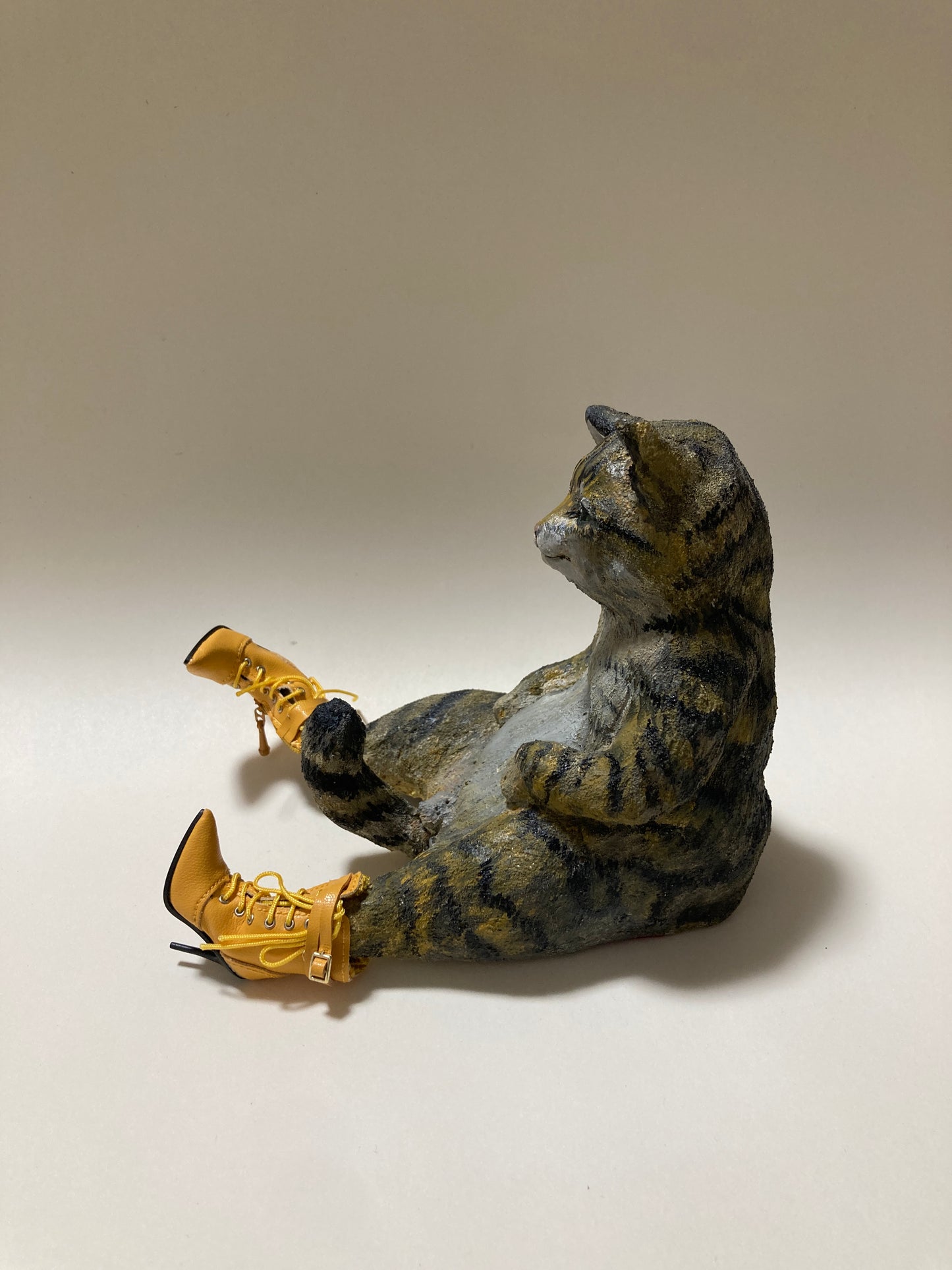 井口エリー　 Cat in Boot  13